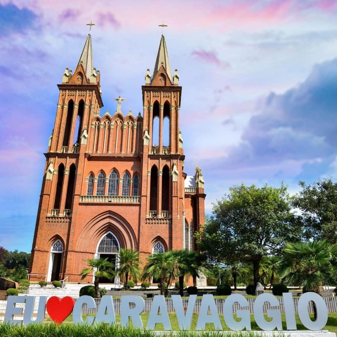 Santuário Nossa Senhora do Caravaggio - Vista externa da igreja gótica em Paim Filho